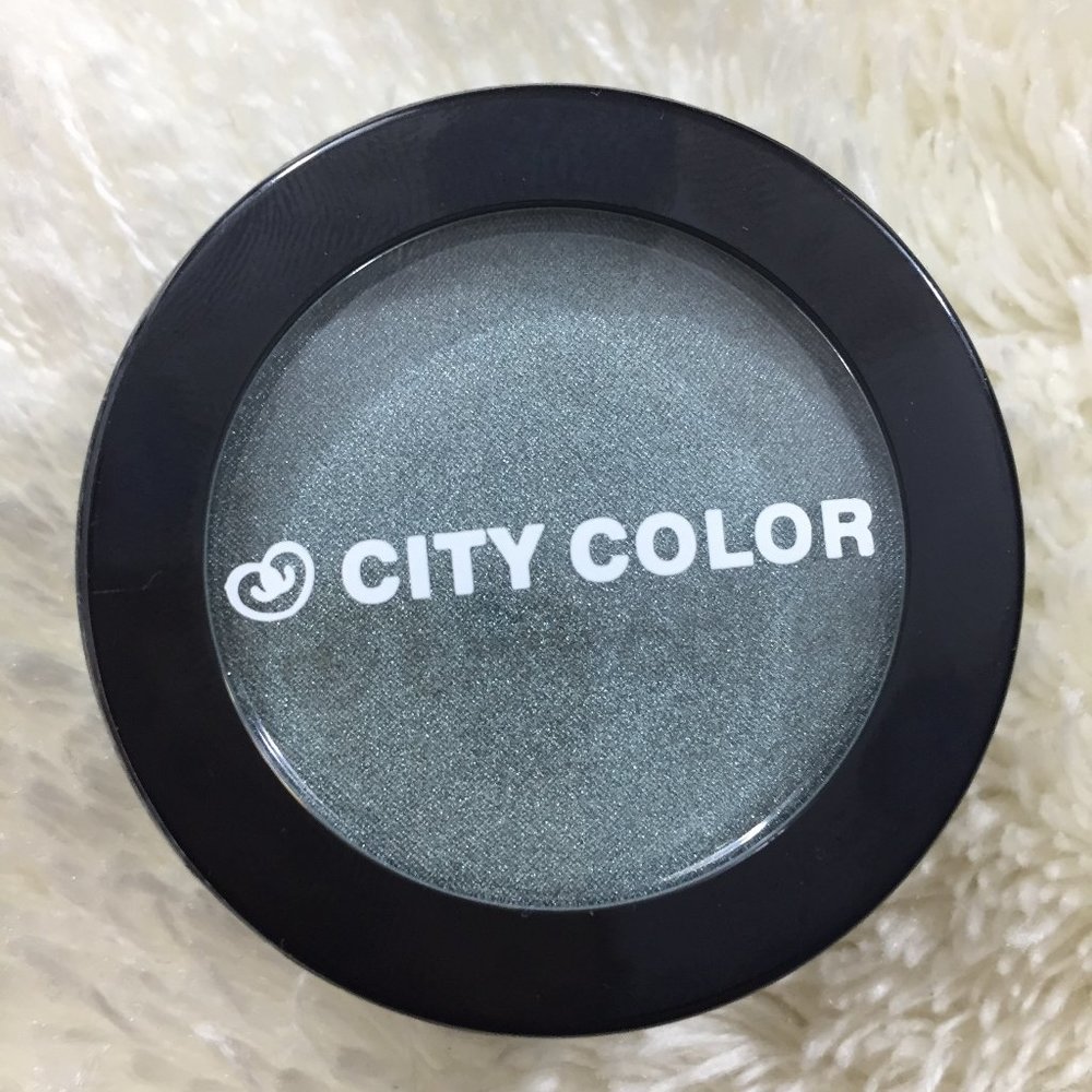 City Color Pool Side Eye Shadow Make Up BRAND NEW
